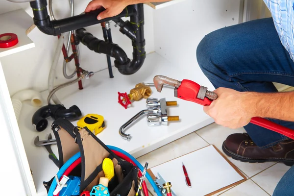 Plumbing contractors repair